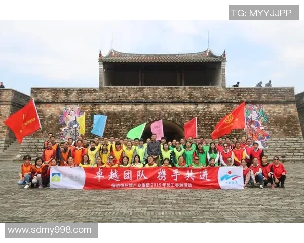 西安足球队展现卓越团队协作精神的精彩表现分析 西安足球队展现卓越团队协作精神的精彩表现分析