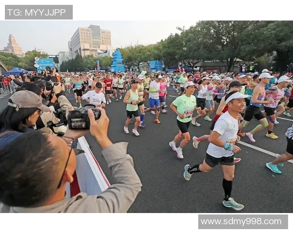 城市马拉松评析：杭州飞盘队展现卓越耐力与团队协作精神