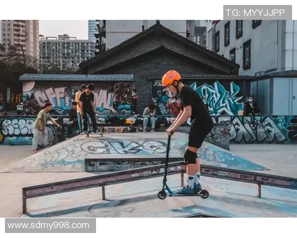 成都攀岩队在世界滑板锦标赛中的逆袭之旅展现团结与拼搏精神